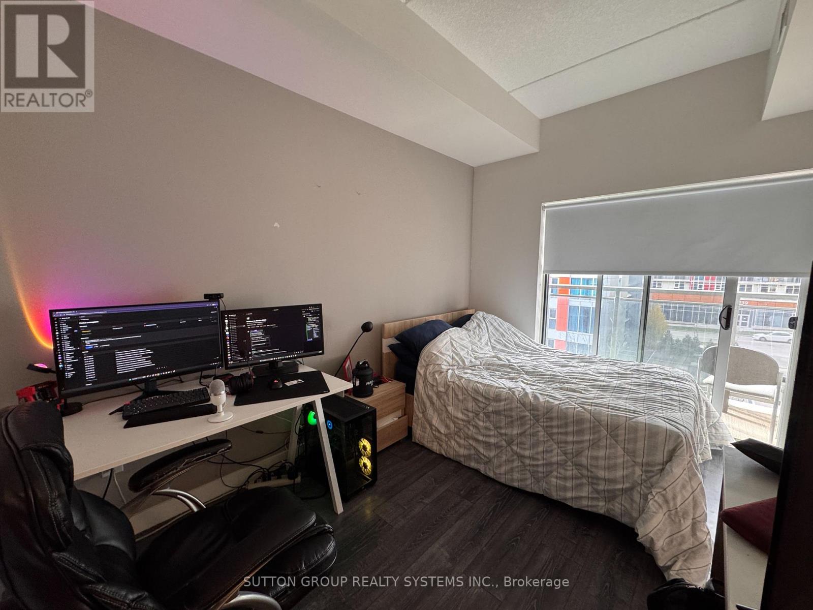 517 - 251 Helmlock Street, Waterloo, Ontario  N2L 0H2 - Photo 13 - X12553562