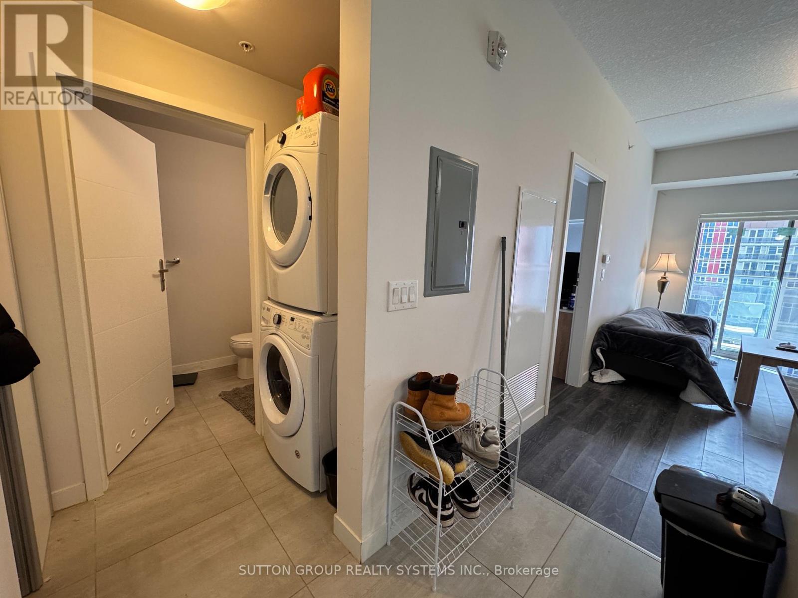 517 - 251 Helmlock Street, Waterloo, Ontario  N2L 0H2 - Photo 5 - X12553562