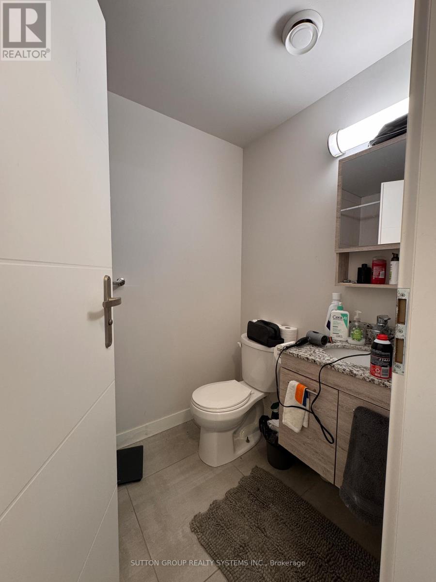 517 - 251 Helmlock Street, Waterloo, Ontario  N2L 0H2 - Photo 6 - X12553562