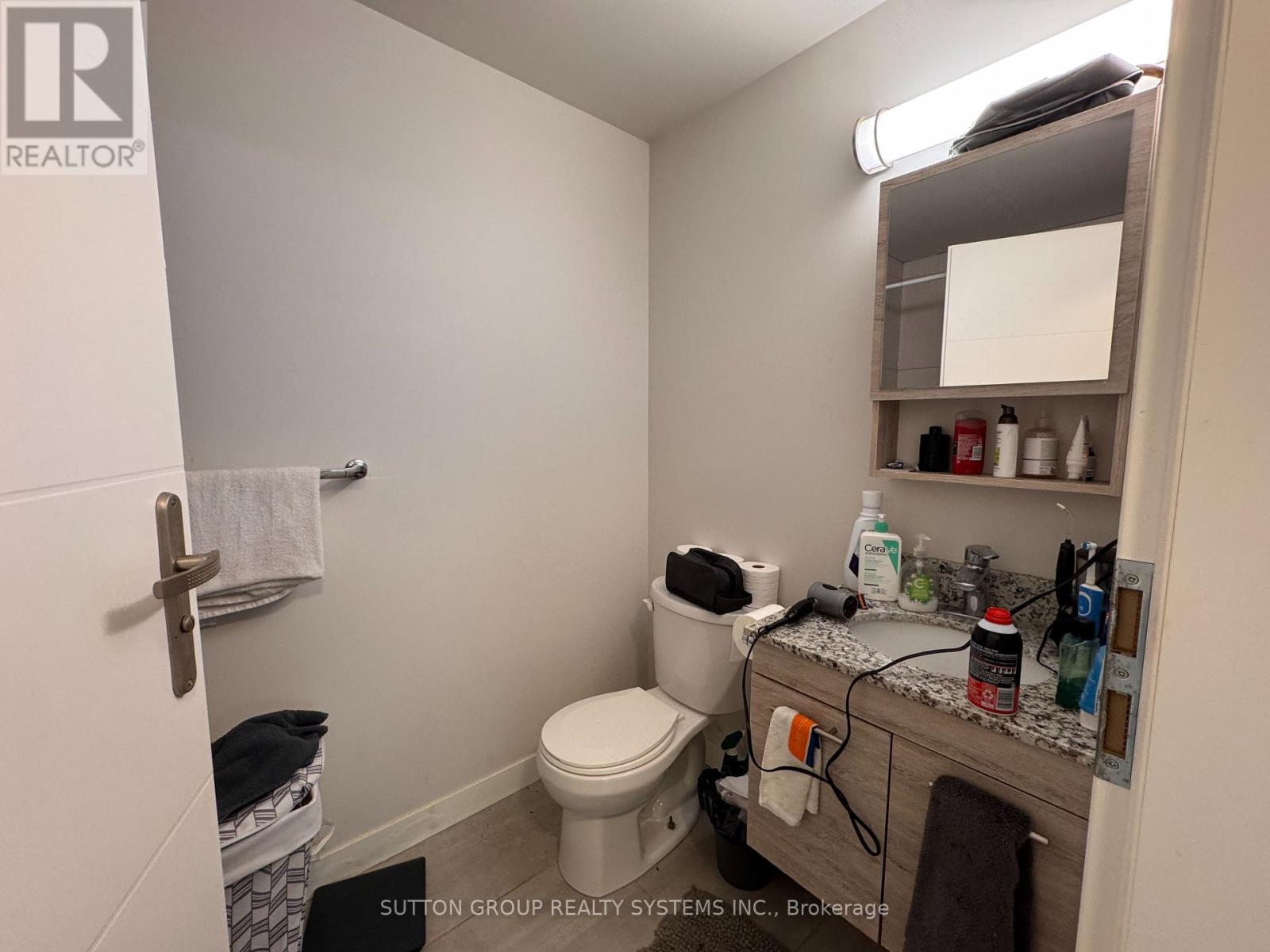 517 - 251 Helmlock Street, Waterloo, Ontario  N2L 0H2 - Photo 8 - X12553562