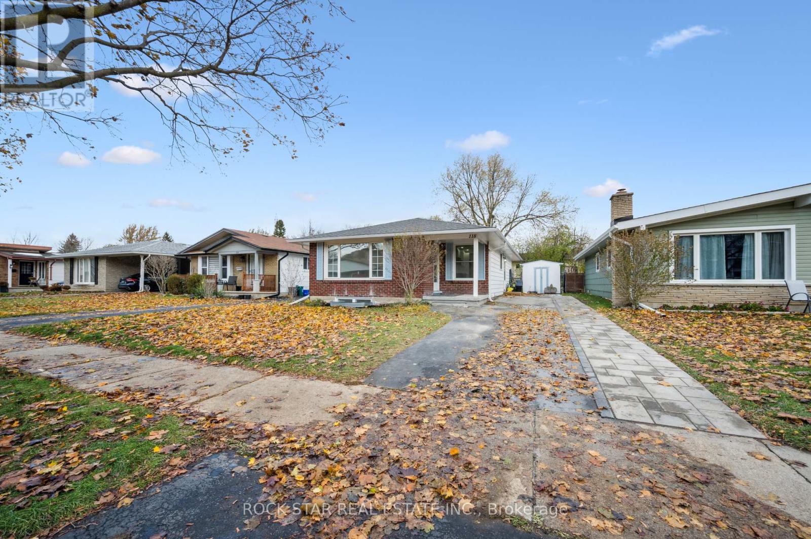 118 SELKIRK DRIVE, Kitchener, Ontario