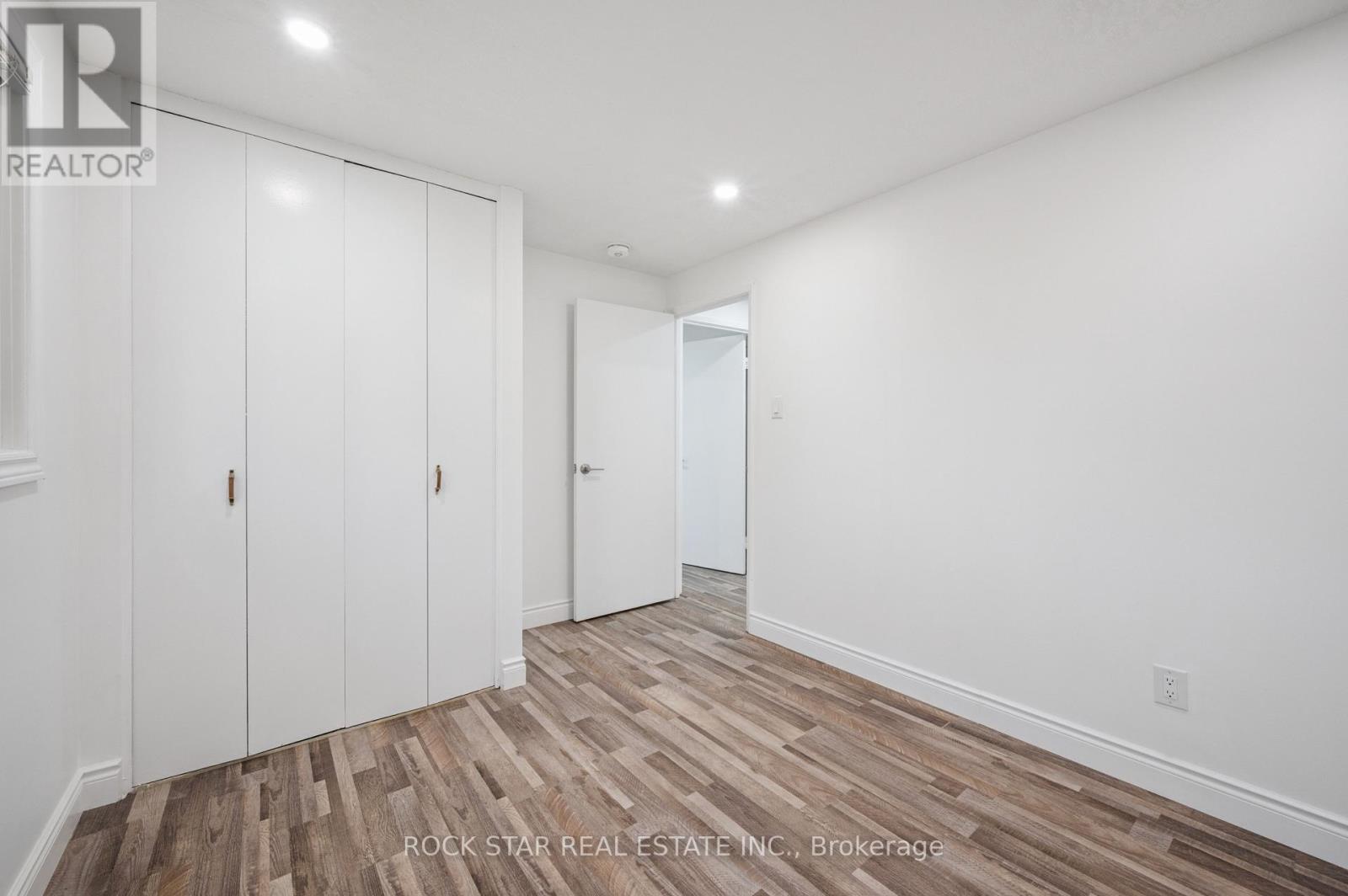 118 Selkirk Drive, Kitchener, Ontario  N2E 1M4 - Photo 20 - X12553592