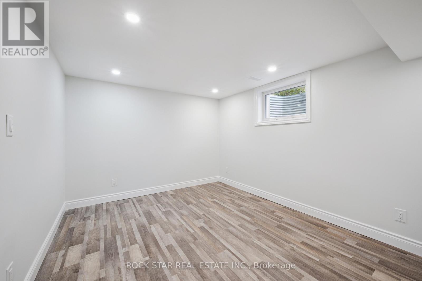 118 Selkirk Drive, Kitchener, Ontario  N2E 1M4 - Photo 29 - X12553592