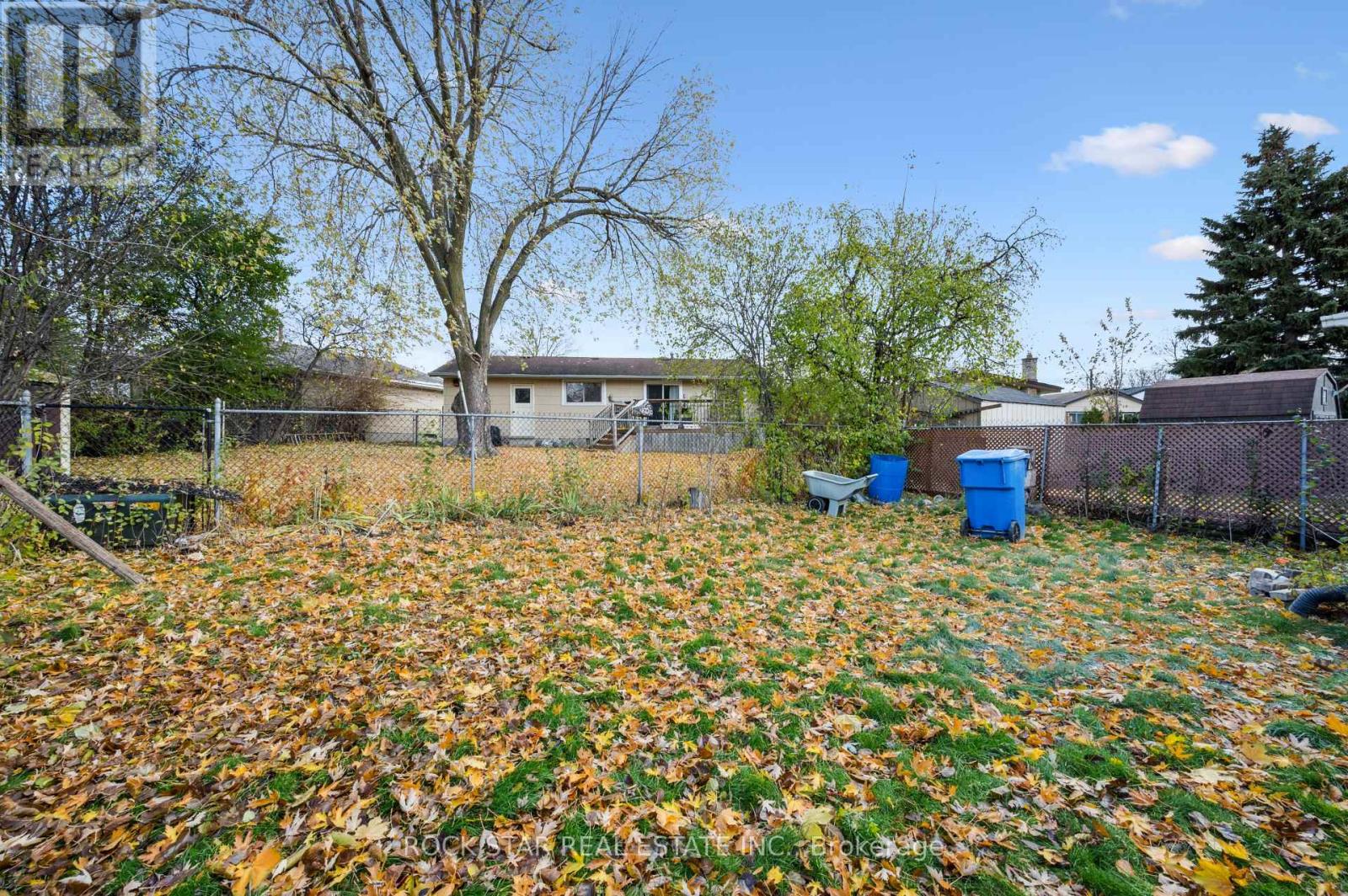 118 Selkirk Drive, Kitchener, Ontario  N2E 1M4 - Photo 37 - X12553592