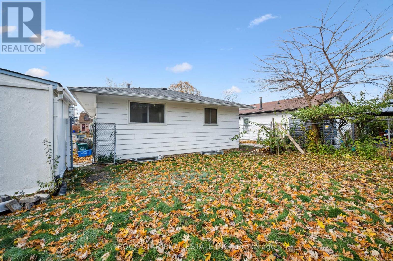 118 Selkirk Drive, Kitchener, Ontario  N2E 1M4 - Photo 38 - X12553592