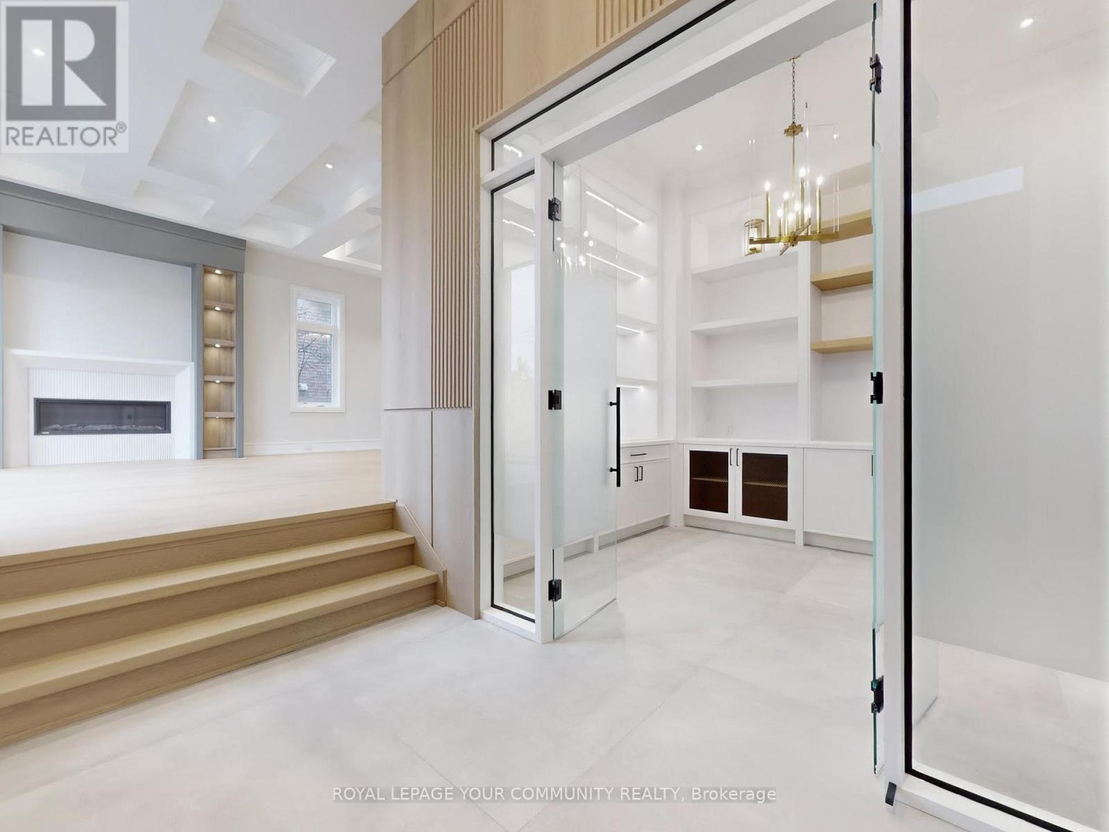 117 A Crestwood Road, Vaughan, Ontario L4J 1A7 - Photo 25 - N12549550