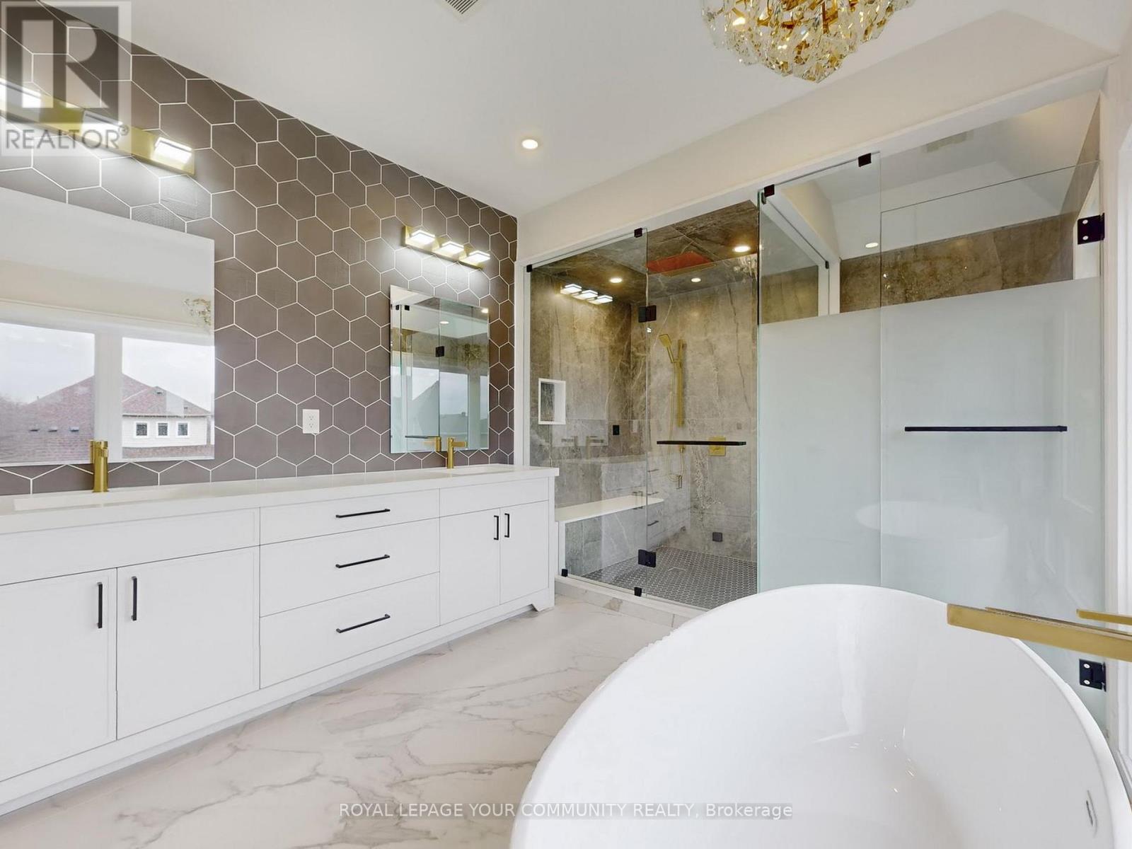 117 A Crestwood Road, Vaughan, Ontario L4J 1A7 - Photo 30 - N12549550