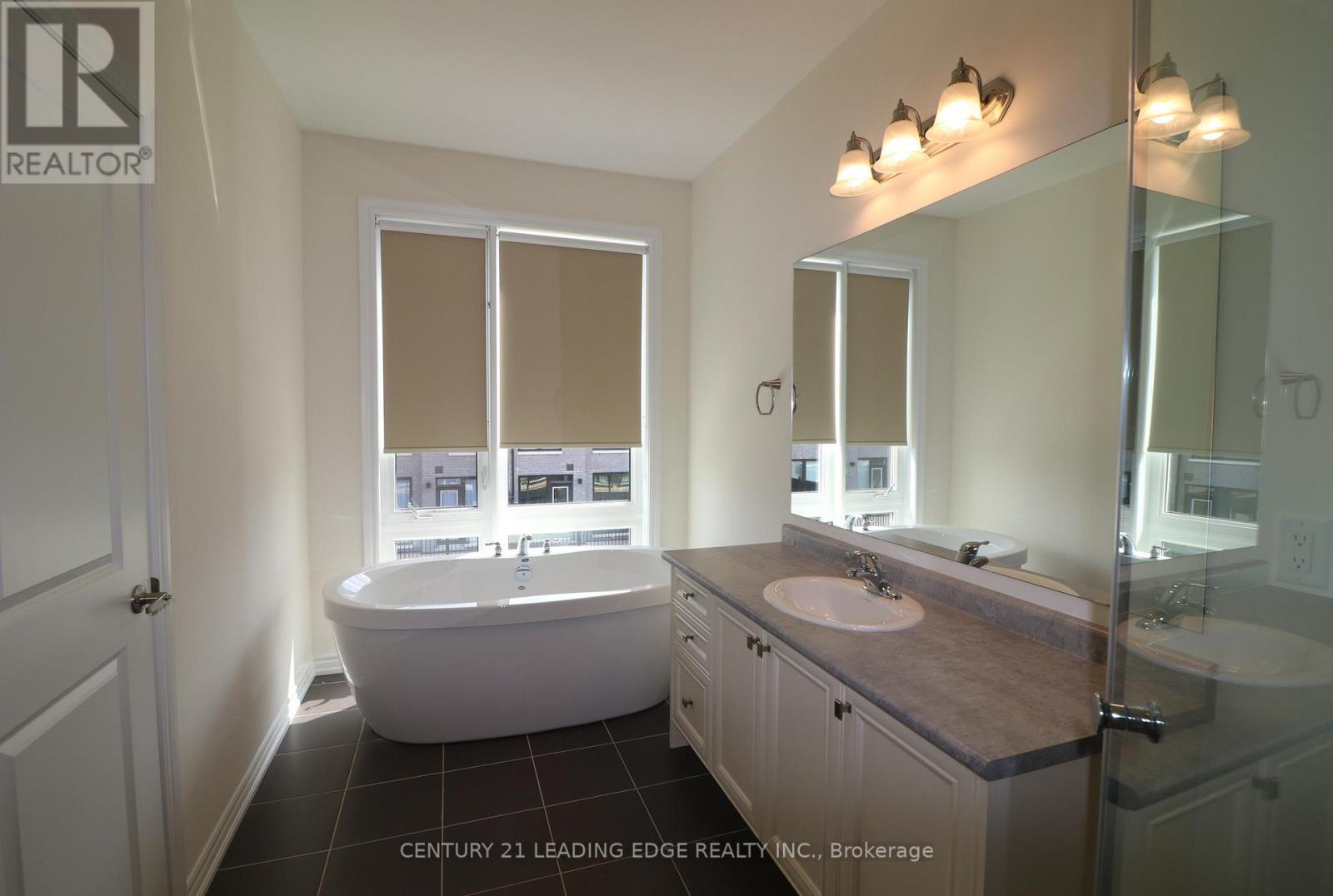 30 Hammersmith Lane, Markham, Ontario L6C 0Z5 - Photo 13 - N12550376