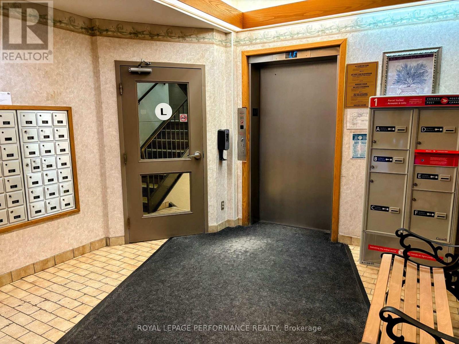 112 - 6470 Bilberry Drive, Ottawa, Ontario K1C 4P1 - Photo 5 - X12549994