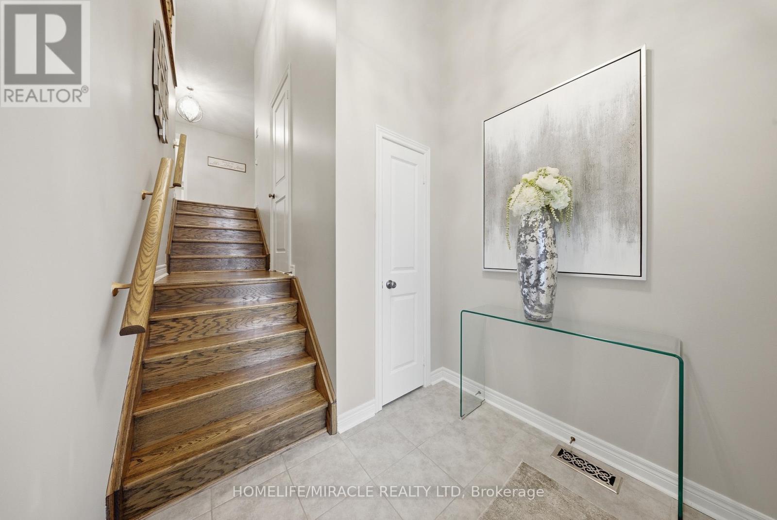 79 Willoughby Way, New Tecumseth, Ontario  L9R 0P4 - Photo 4 - N12553602