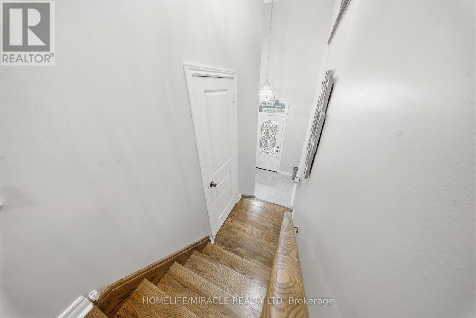 79 Willoughby Way, New Tecumseth, Ontario  L9R 0P4 - Photo 5 - N12553602