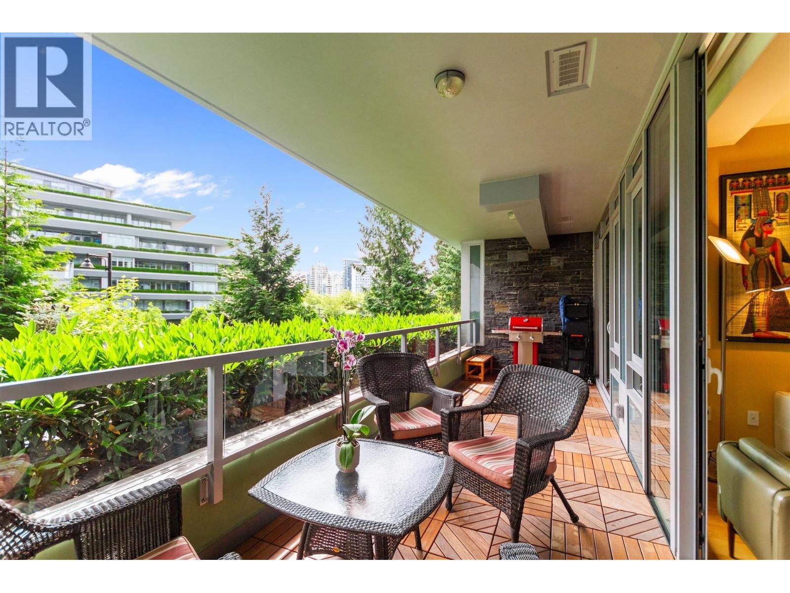 200 866 Arthur Erickson Place, West Vancouver, British Columbia V7T 0B2 - Photo 19 - R3018621