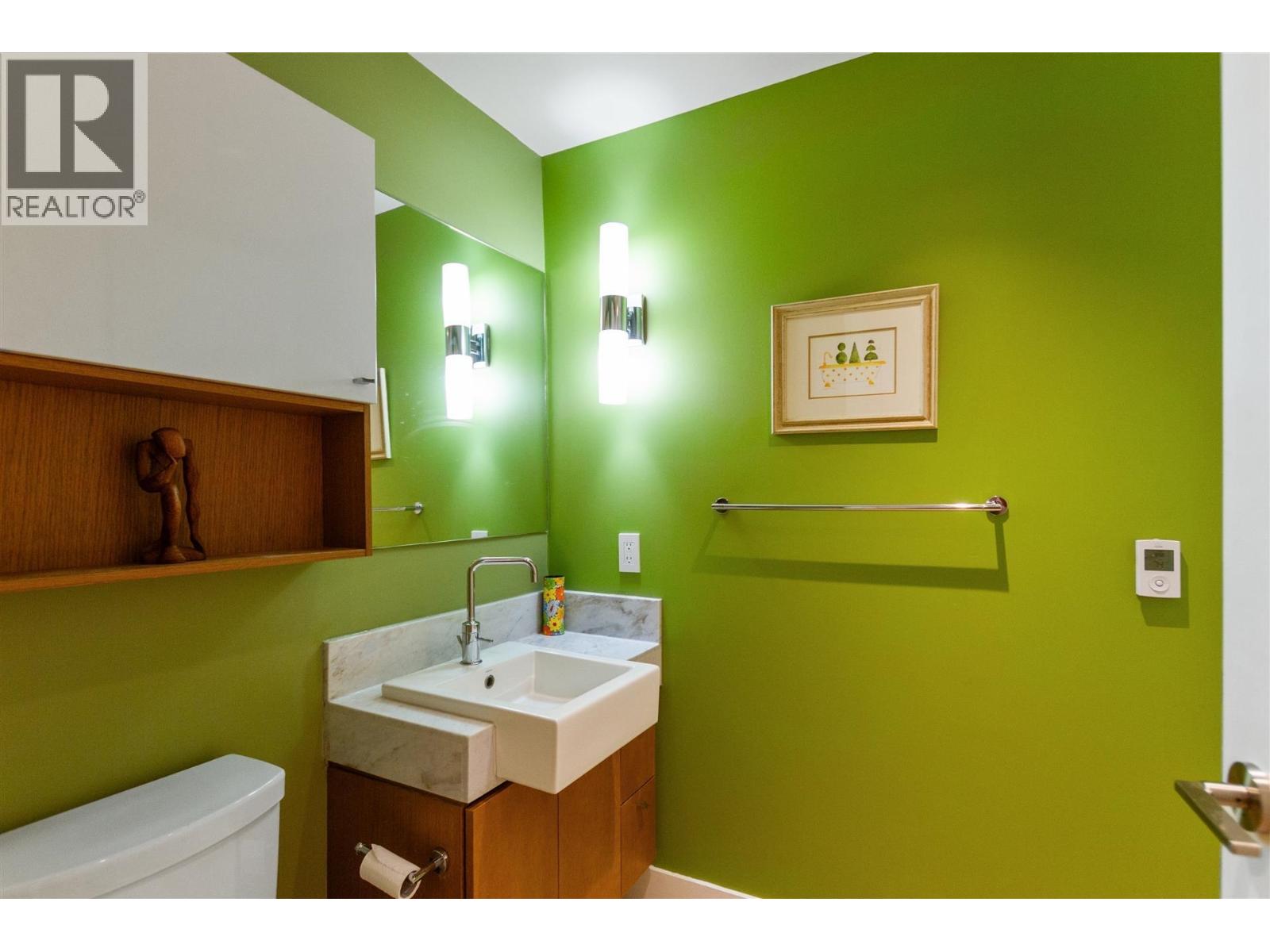 200 866 Arthur Erickson Place, West Vancouver, British Columbia V7T 0B2 - Photo 16 - R3018621