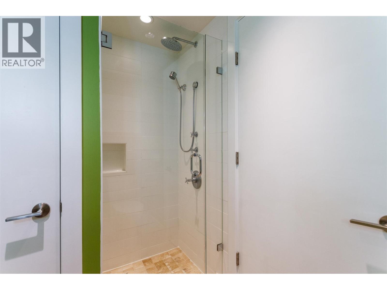 200 866 Arthur Erickson Place, West Vancouver, British Columbia V7T 0B2 - Photo 17 - R3018621