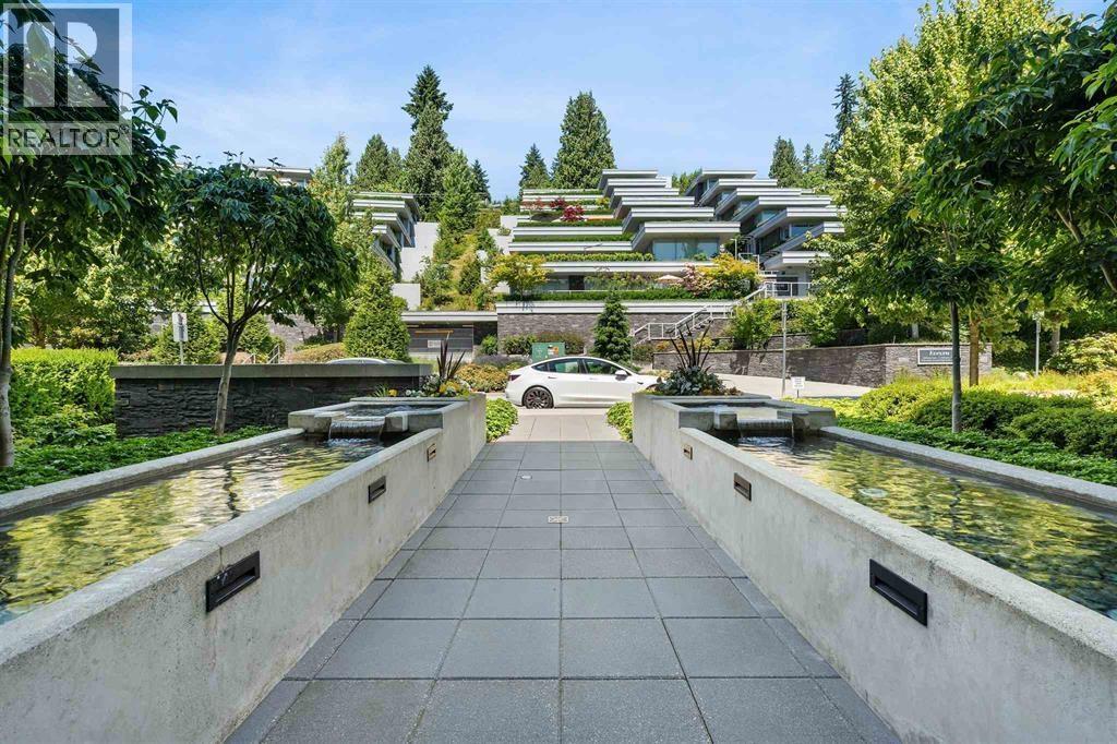 200 866 Arthur Erickson Place, West Vancouver, British Columbia V7T 0B2 - Photo 3 - R3018621