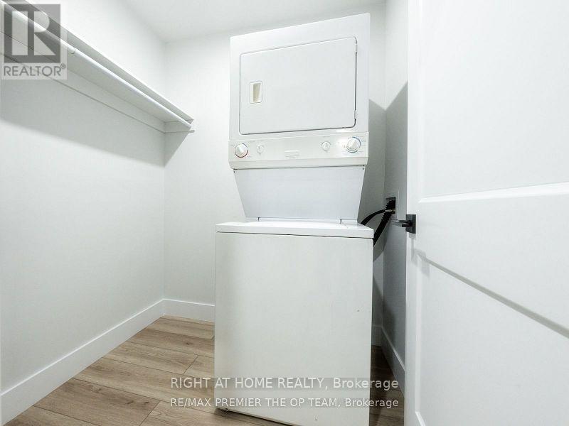 Upper - 61 Mcadam Avenue, Toronto, Ontario  M6A 1S6 - Photo 12 - W12553610