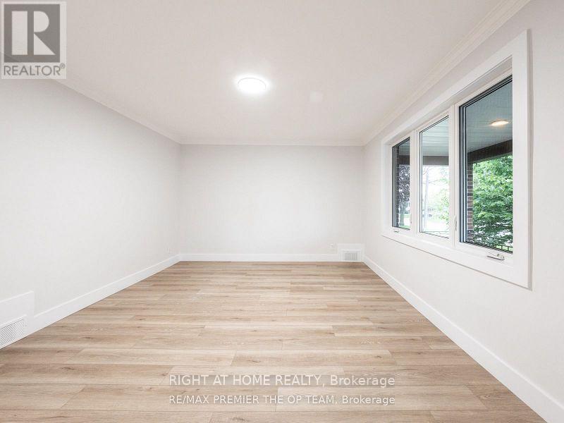 Upper - 61 Mcadam Avenue, Toronto, Ontario  M6A 1S6 - Photo 16 - W12553610