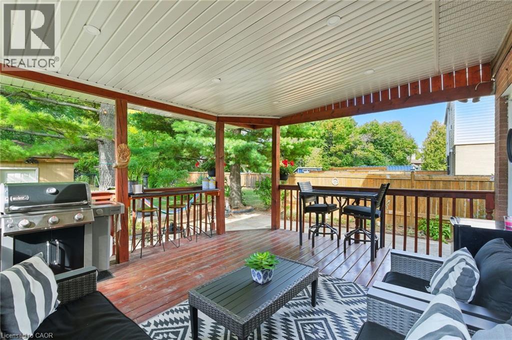 11 Eastvale Place, Hamilton, Ontario  L8H 1N9 - Photo 14 - 40771048