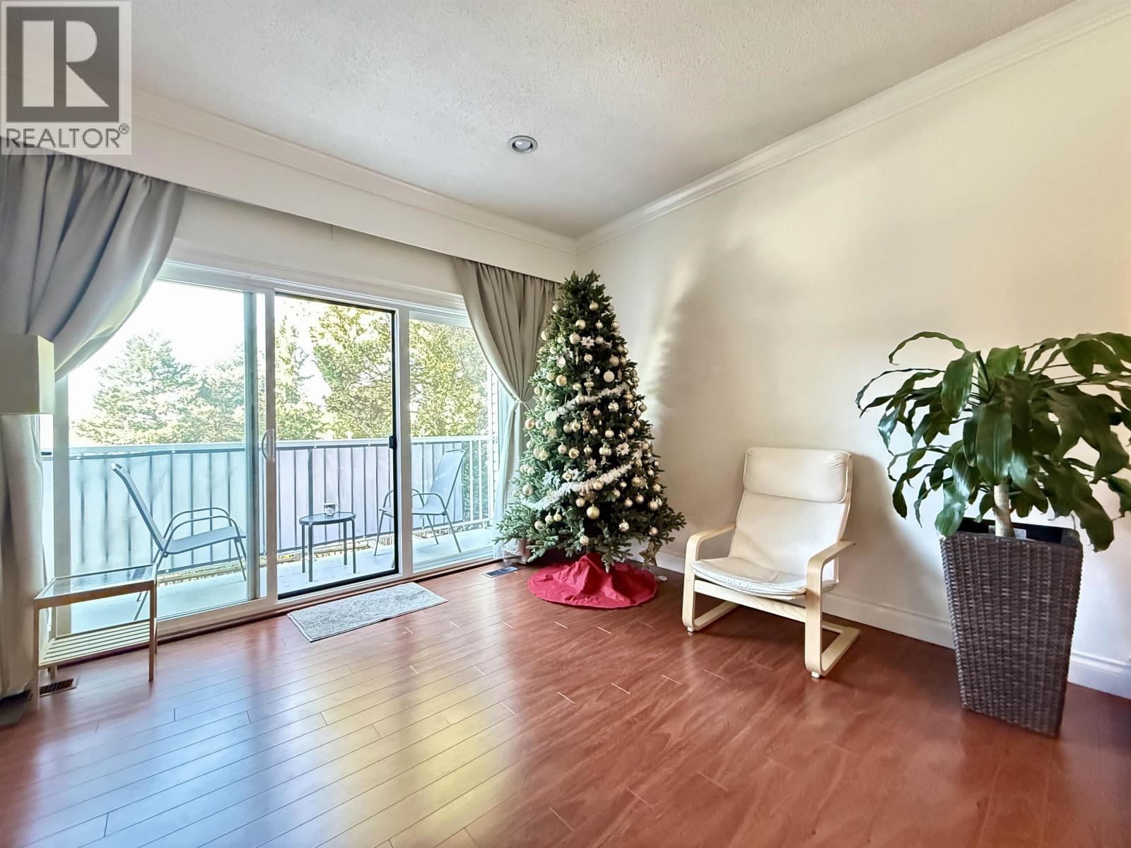 6722 Kneale Place, Burnaby, British Columbia  V5B 2Z2 - Photo 5 - R3059138