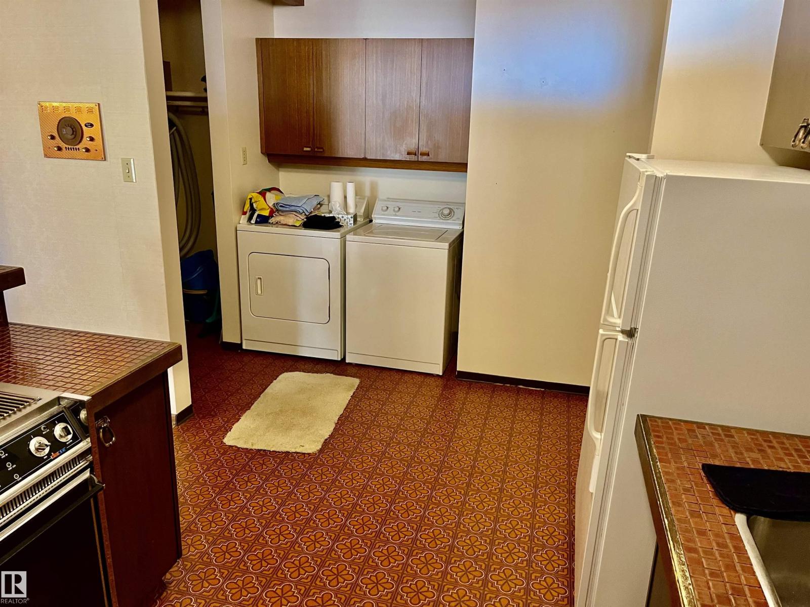 15416 75 Av Nw, Edmonton, Alberta  T5R 2Z1 - Photo 10 - E4466046