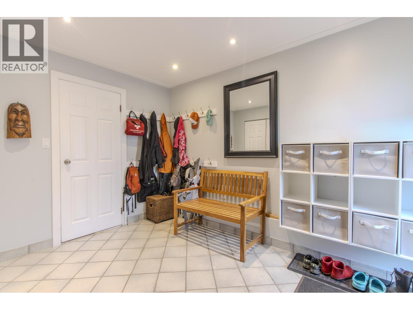 40345 Hood Road, Squamish, British Columbia  V0N 1T0 - Photo 17 - R3068207