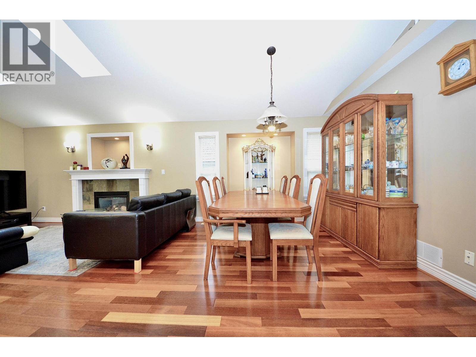 3035 Maplewood Court, Coquitlam, British Columbia  V3E 3P3 - Photo 6 - R3067785