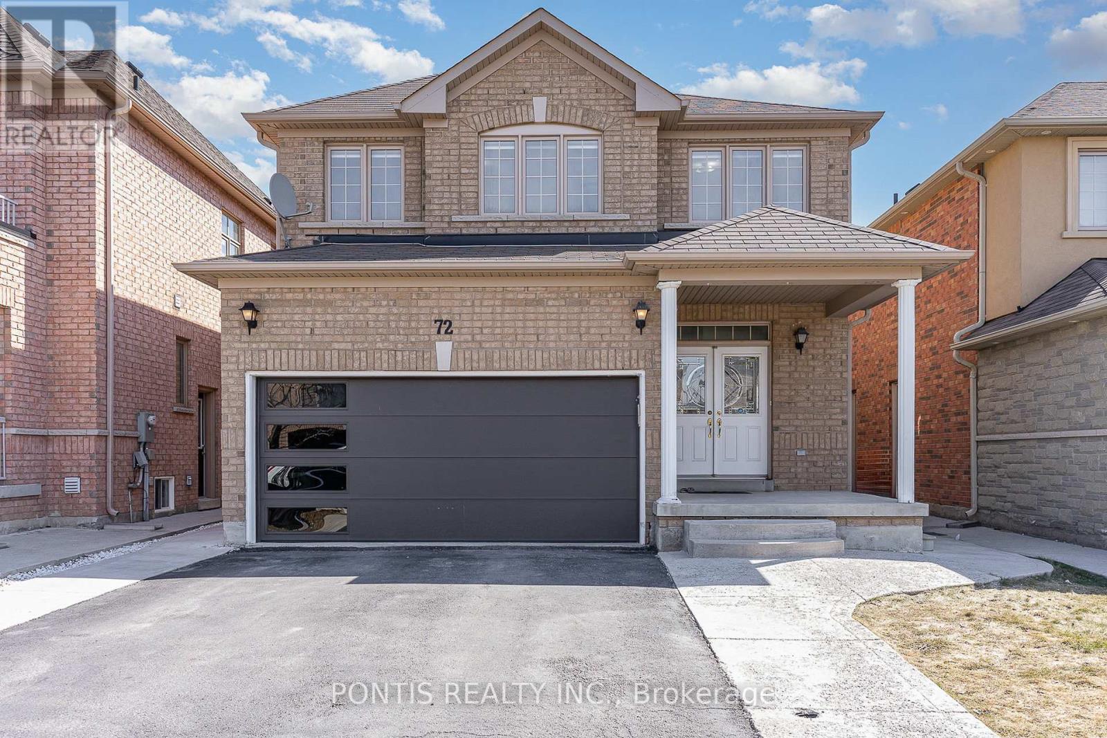 72 Vanwood Crescent, Brampton, Ontario L6P 2X3 - Photo 2 - W12553616