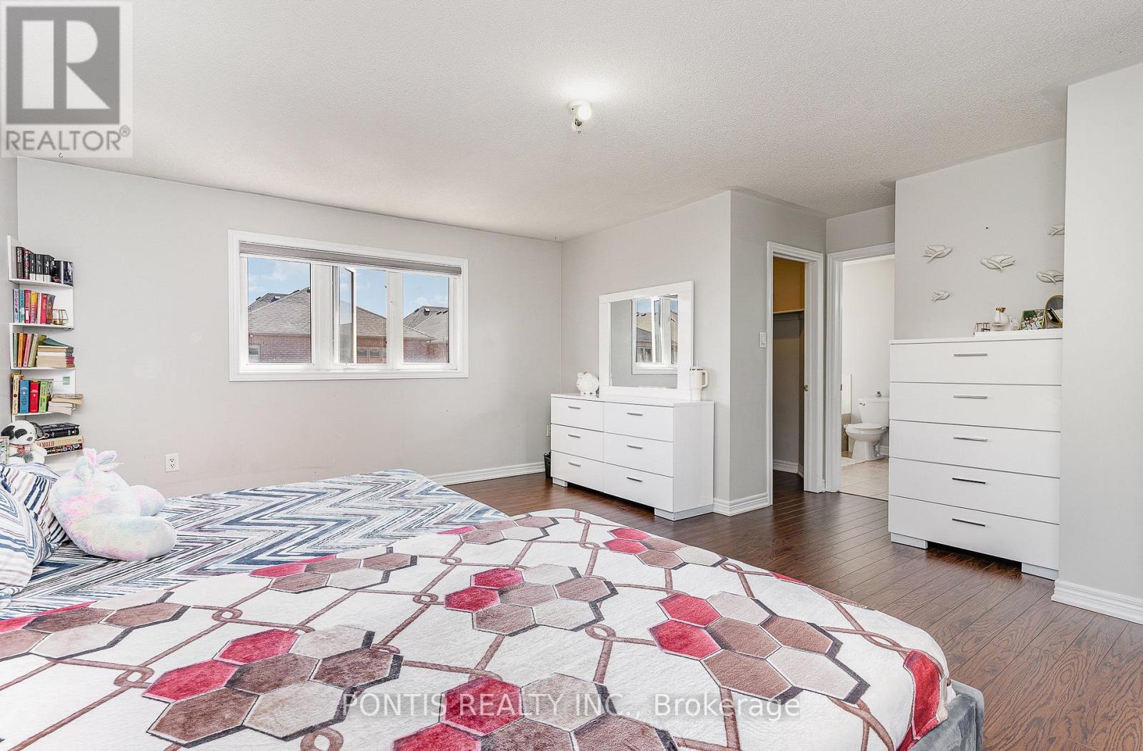 72 Vanwood Crescent, Brampton, Ontario L6P 2X3 - Photo 22 - W12553616