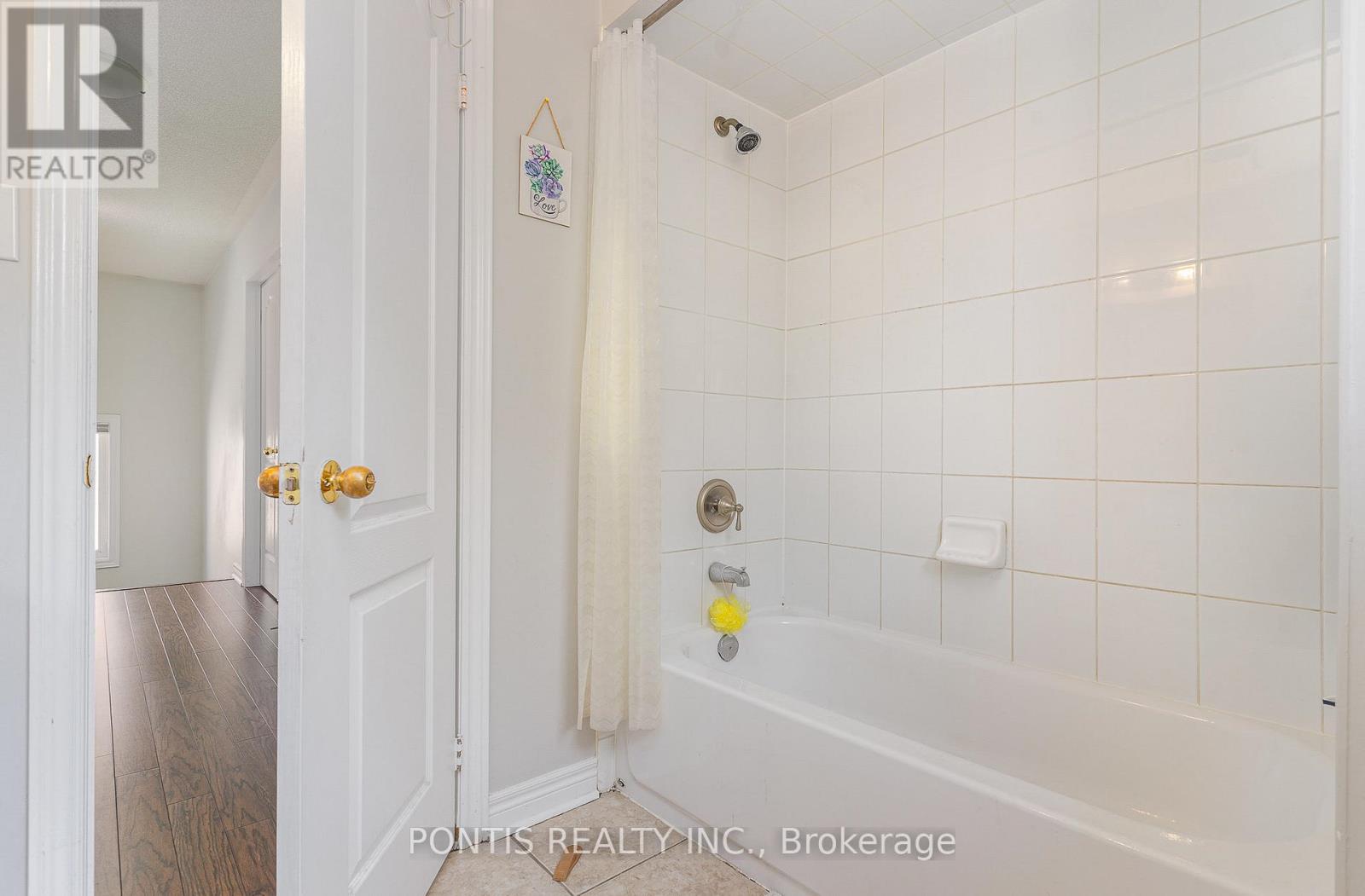 72 Vanwood Crescent, Brampton, Ontario L6P 2X3 - Photo 30 - W12553616