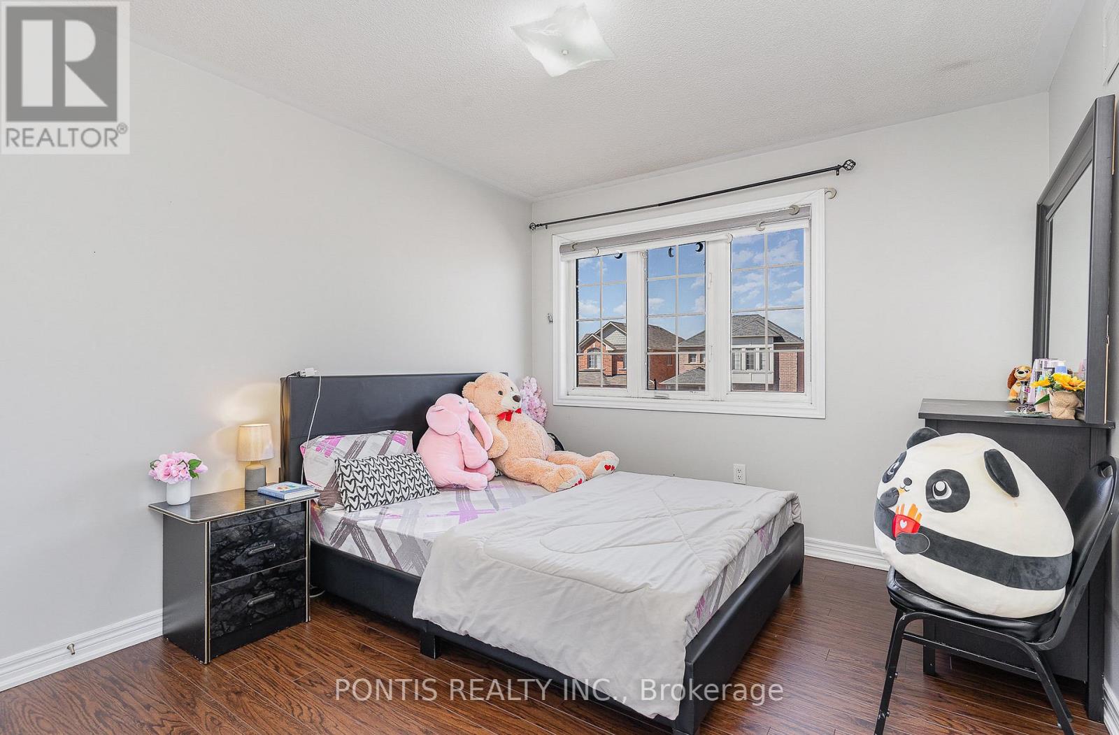 72 Vanwood Crescent, Brampton, Ontario L6P 2X3 - Photo 31 - W12553616