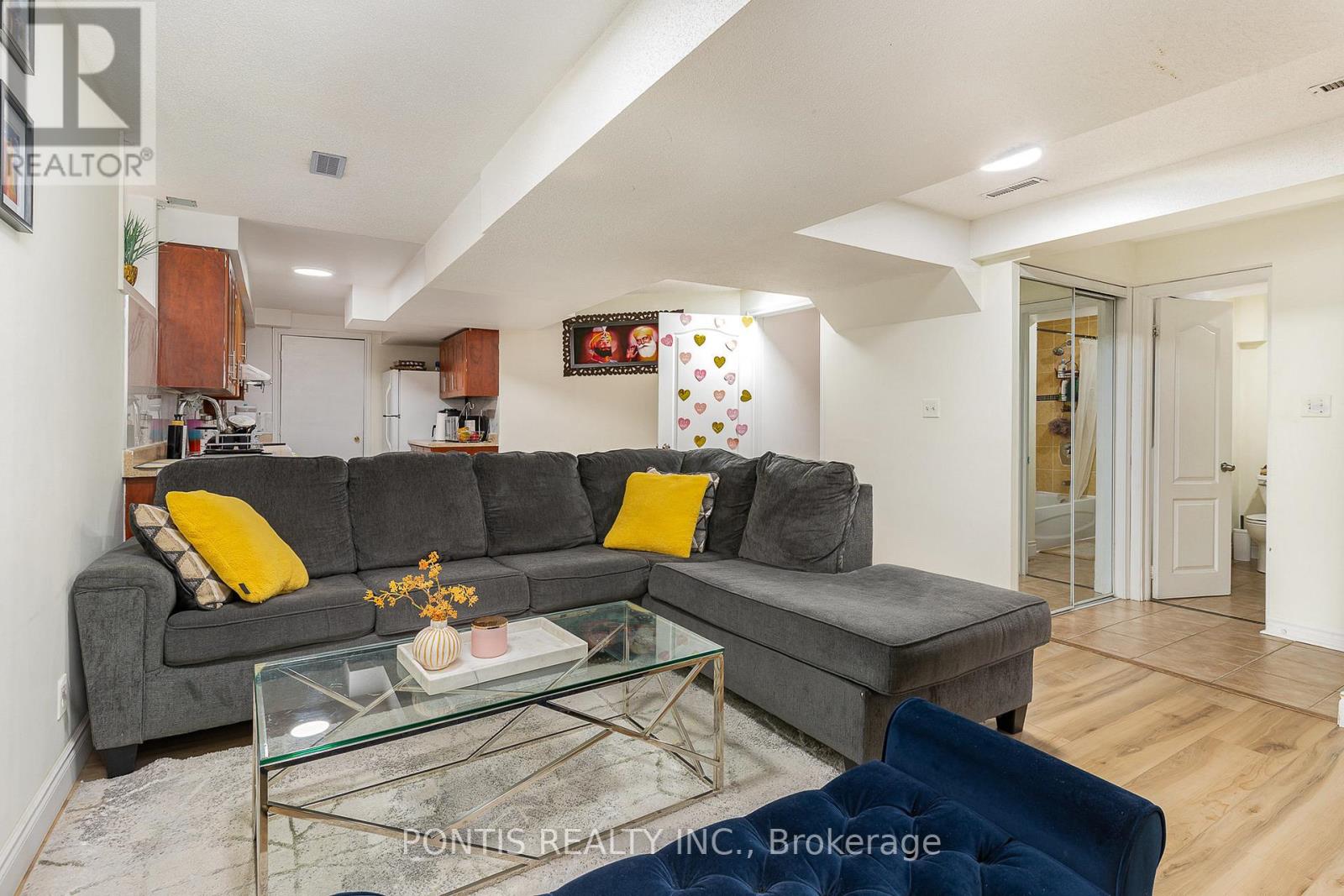 72 Vanwood Crescent, Brampton, Ontario L6P 2X3 - Photo 36 - W12553616