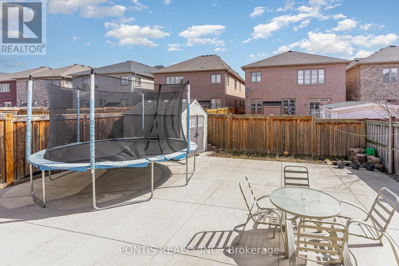 72 Vanwood Crescent, Brampton, Ontario L6P 2X3 - Photo 46 - W12553616