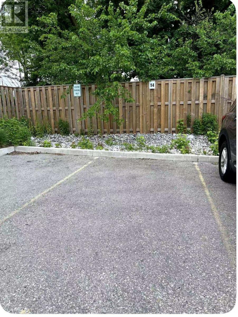 14 - 122 Courtland Avenue E, Kitchener, Ontario N2G 0B8 - Photo 9 - X12553612