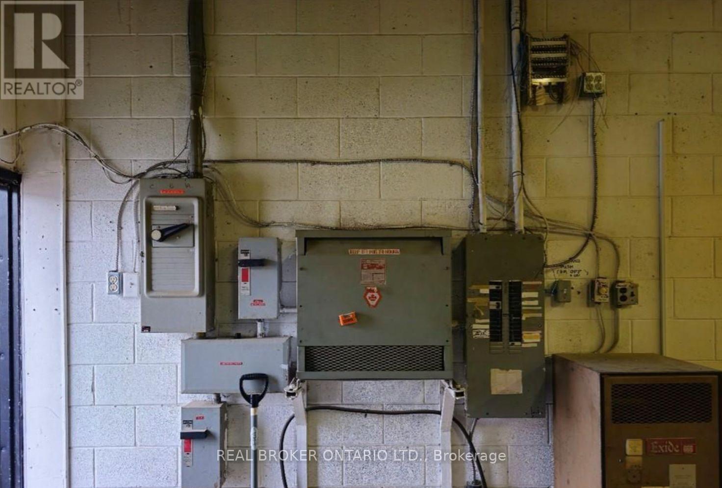 5 & 6 - 94 Dunkirk Road, St. Catharines, Ontario L2P 3H4 - Photo 4 - X12553618