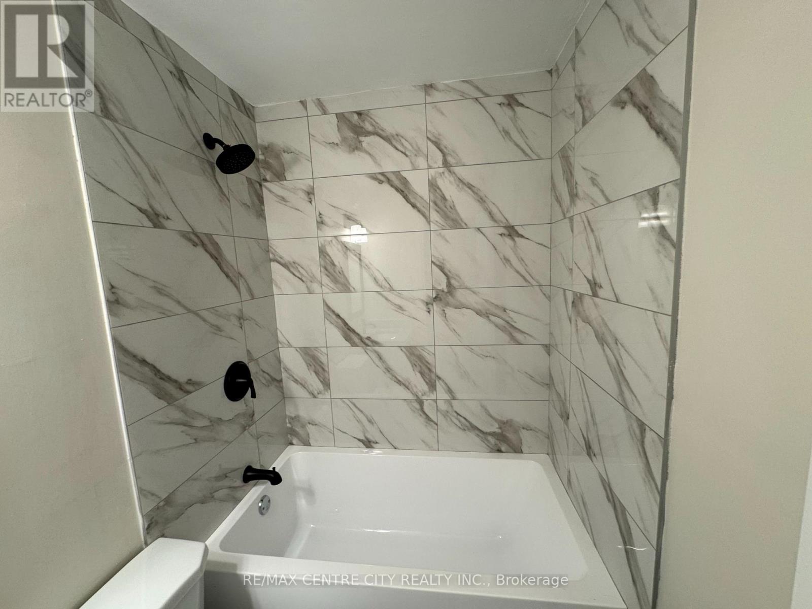 206 - 1830 Dumont Street, London East, Ontario N5W 2S1 - Photo 19 - X12553626