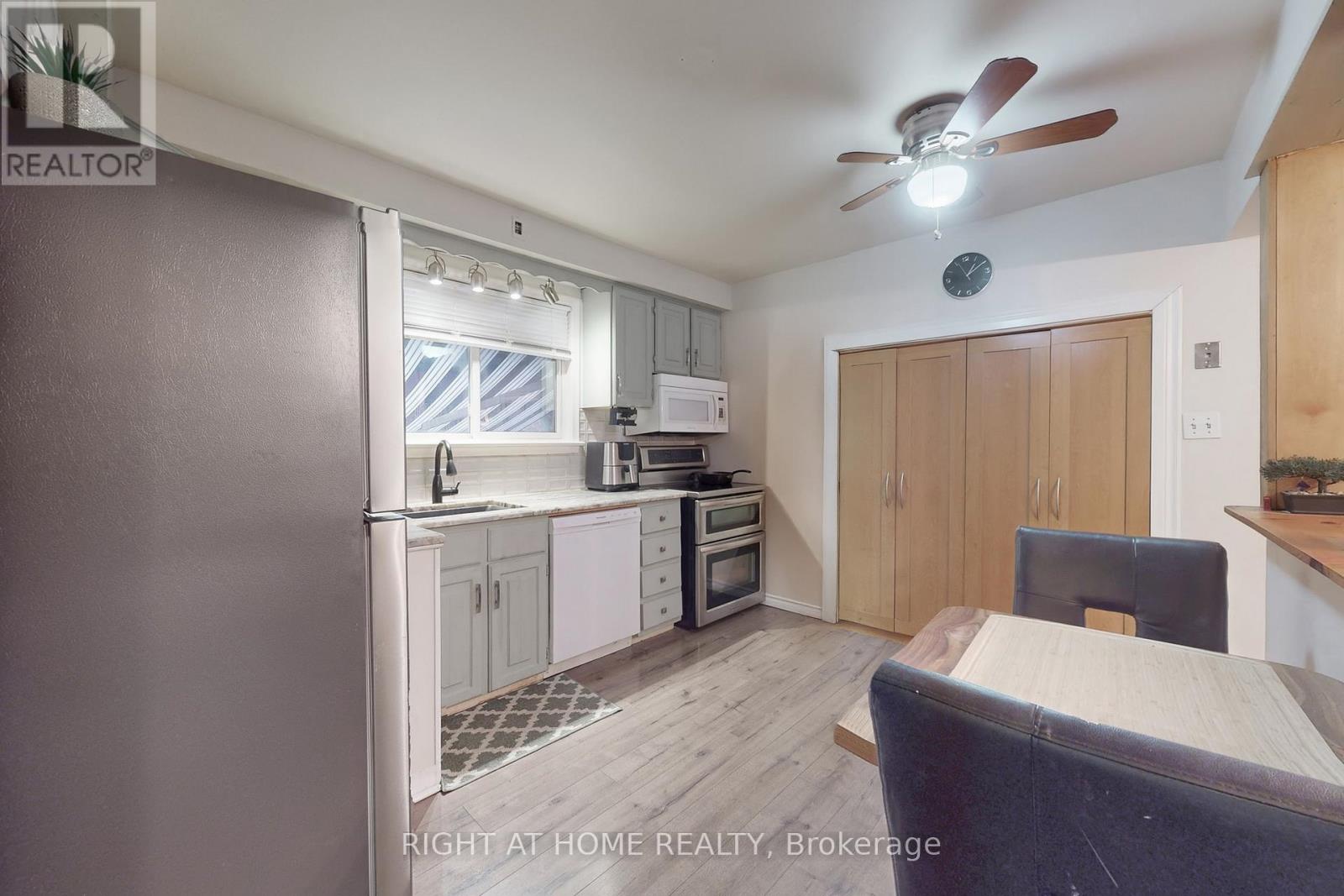 125 Fortrose Crescent, Toronto, Ontario  M3A 2H2 - Photo 15 - C12553628