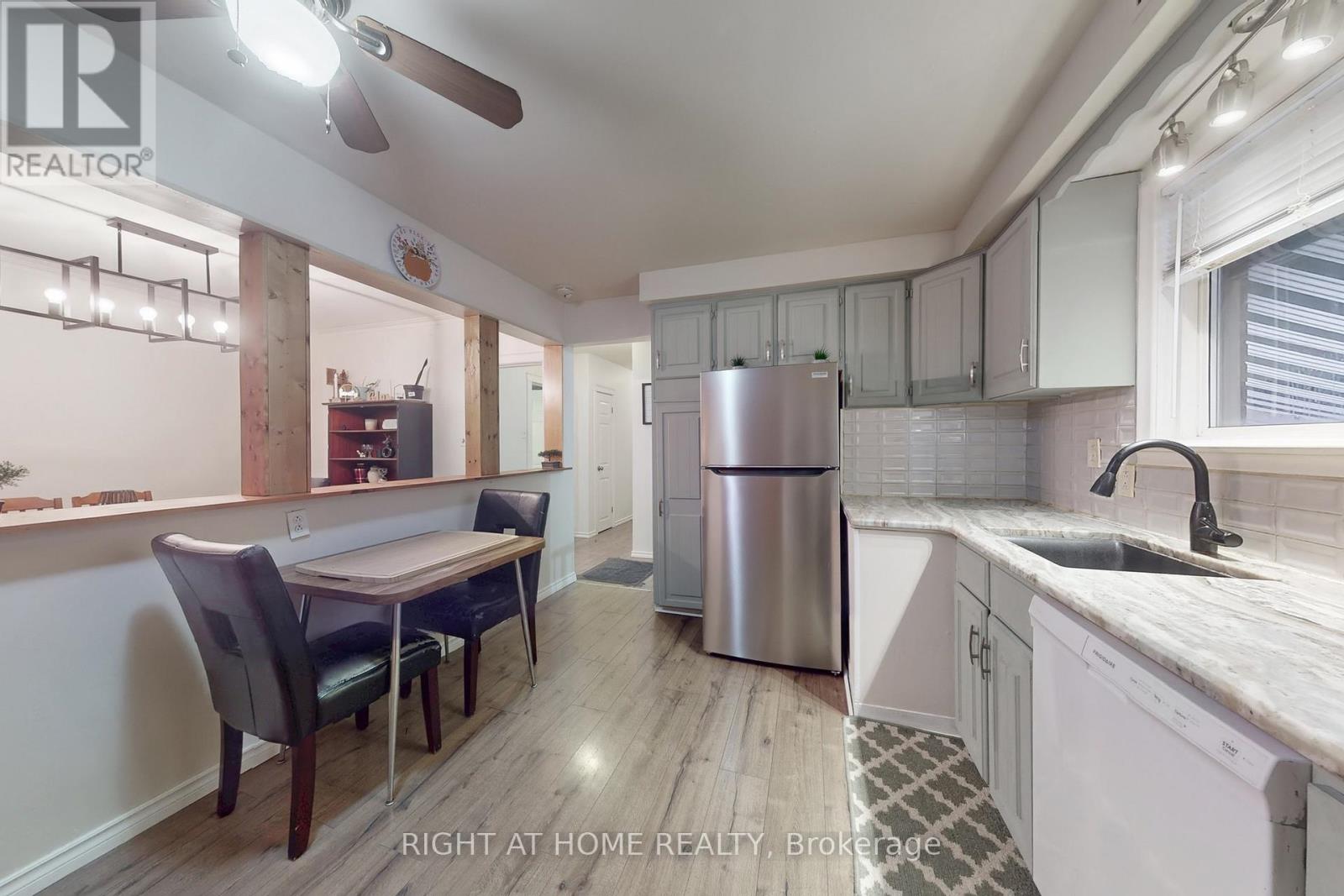 125 Fortrose Crescent, Toronto, Ontario  M3A 2H2 - Photo 16 - C12553628