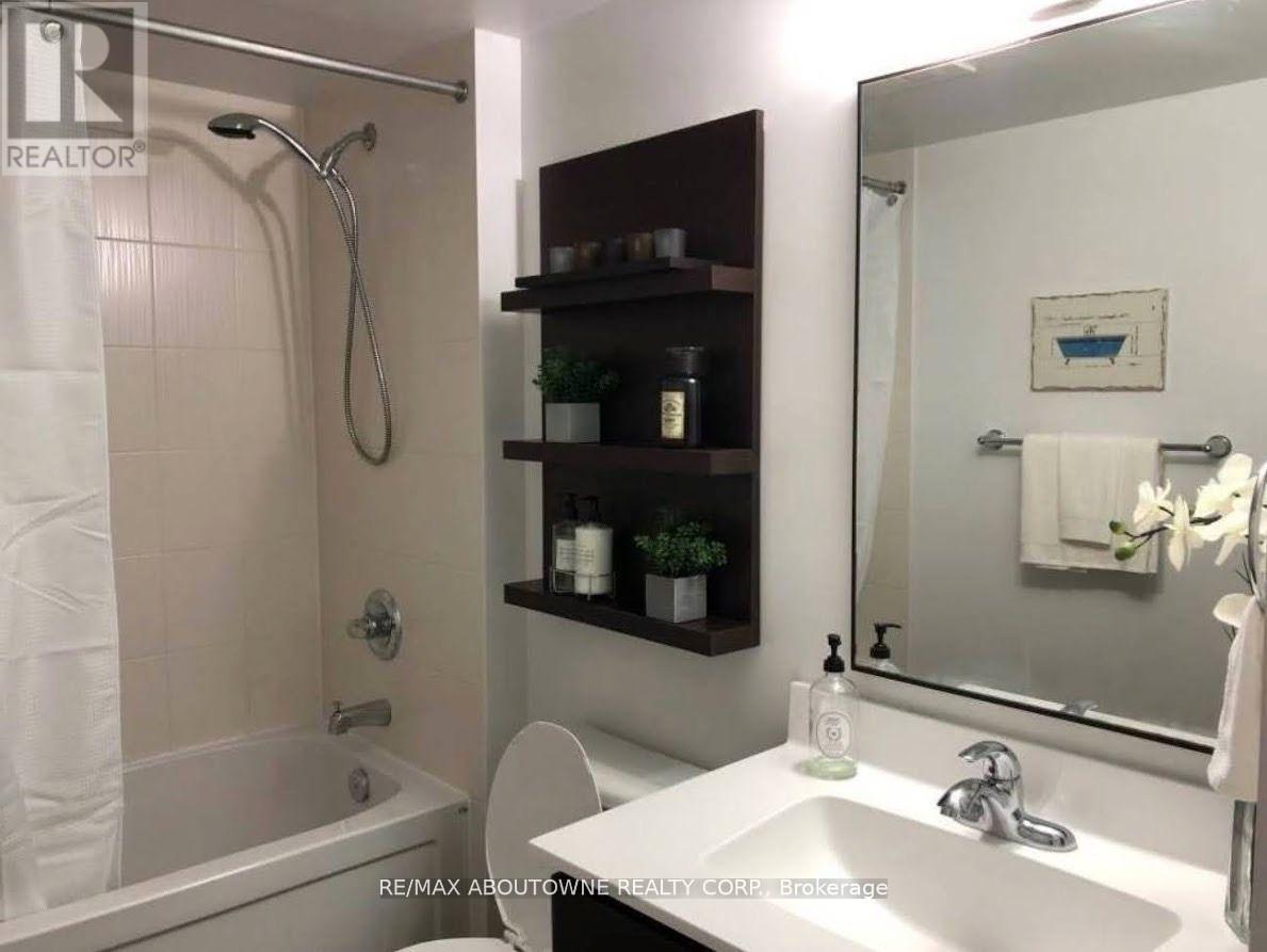 805 - 2015 Sheppard Avenue E, Toronto, Ontario M2J 0B3 - Photo 3 - C12553656