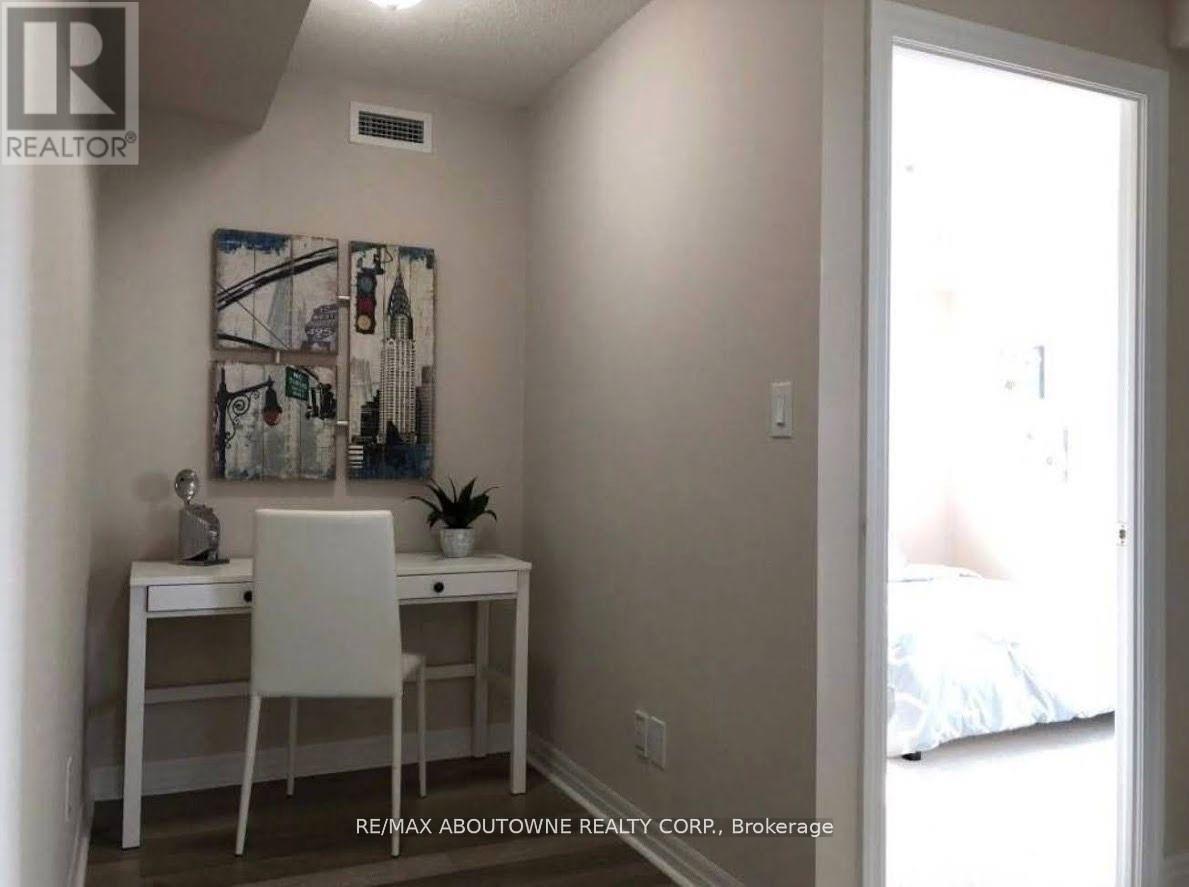 805 - 2015 Sheppard Avenue E, Toronto, Ontario M2J 0B3 - Photo 4 - C12553656