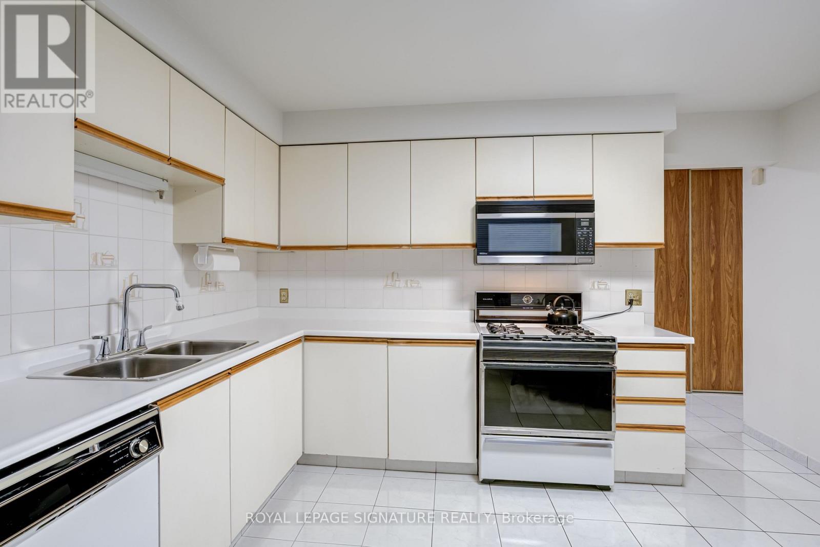 35 Parsonage Drive, Toronto, Ontario  M1B 4J2 - Photo 19 - E12553640