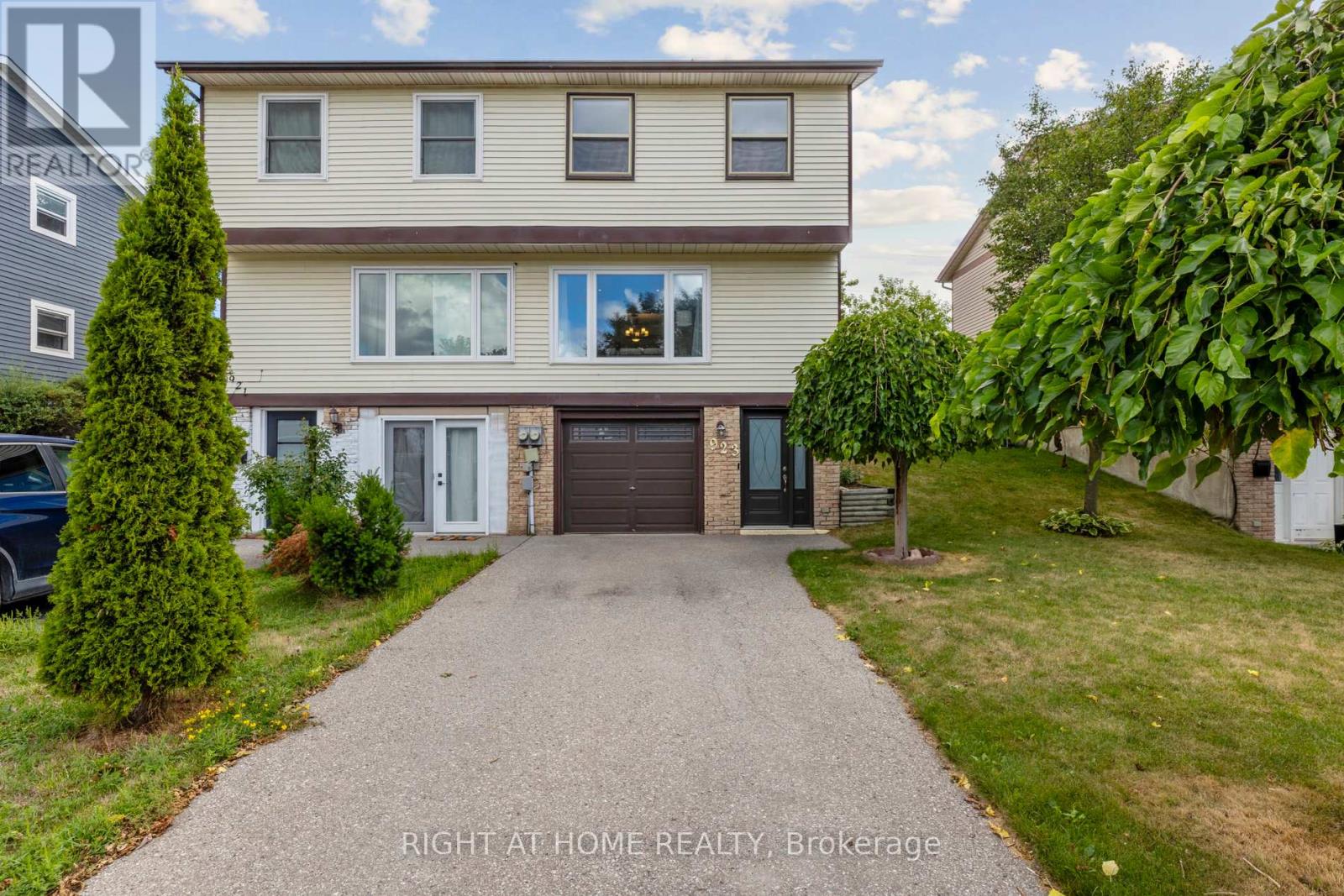 923 Southridge Street, Oshawa, Ontario  L1H 8A4 - Photo 2 - E12553642