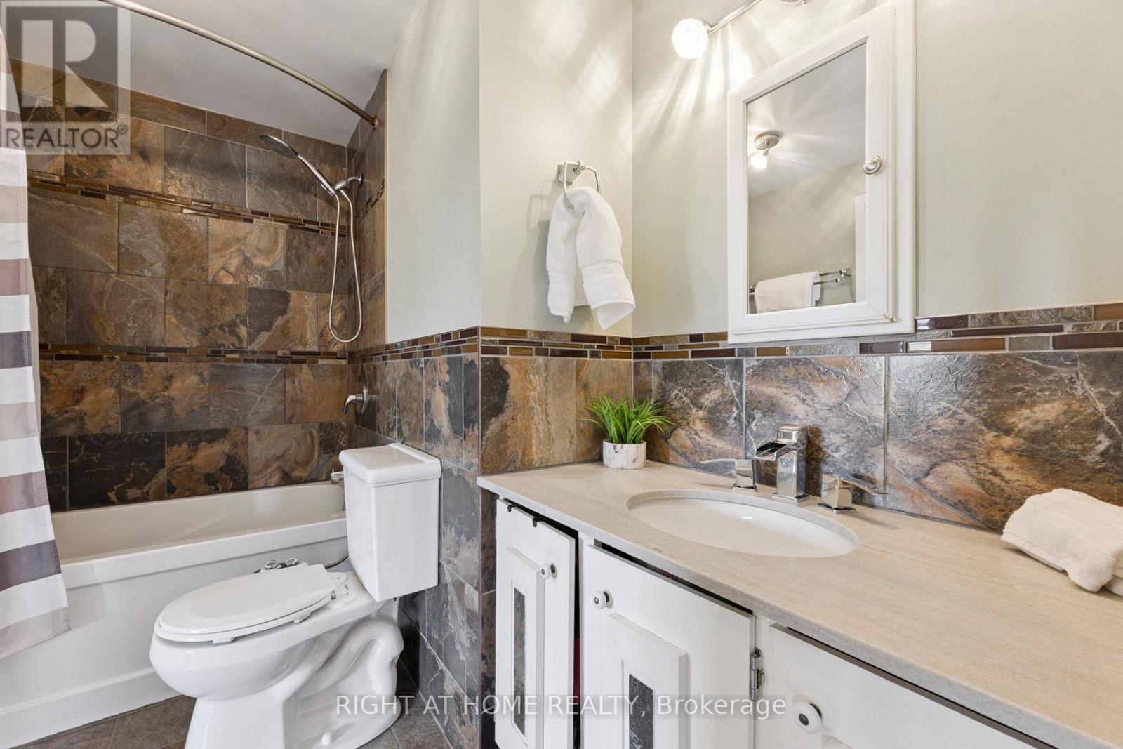 923 Southridge Street, Oshawa, Ontario  L1H 8A4 - Photo 27 - E12553642