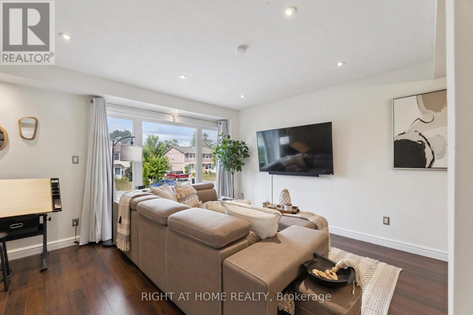 923 Southridge Street, Oshawa, Ontario  L1H 8A4 - Photo 5 - E12553642