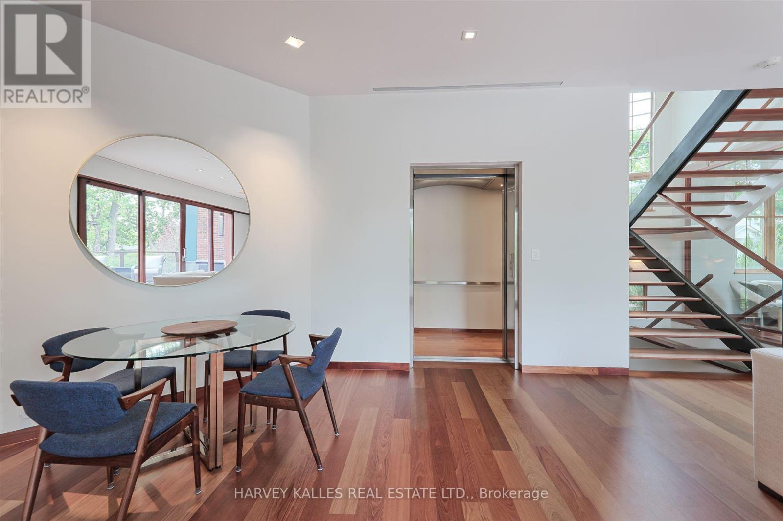 89 Kingsway Crescent, Toronto, Ontario  M8X 2R8 - Photo 18 - W12433346