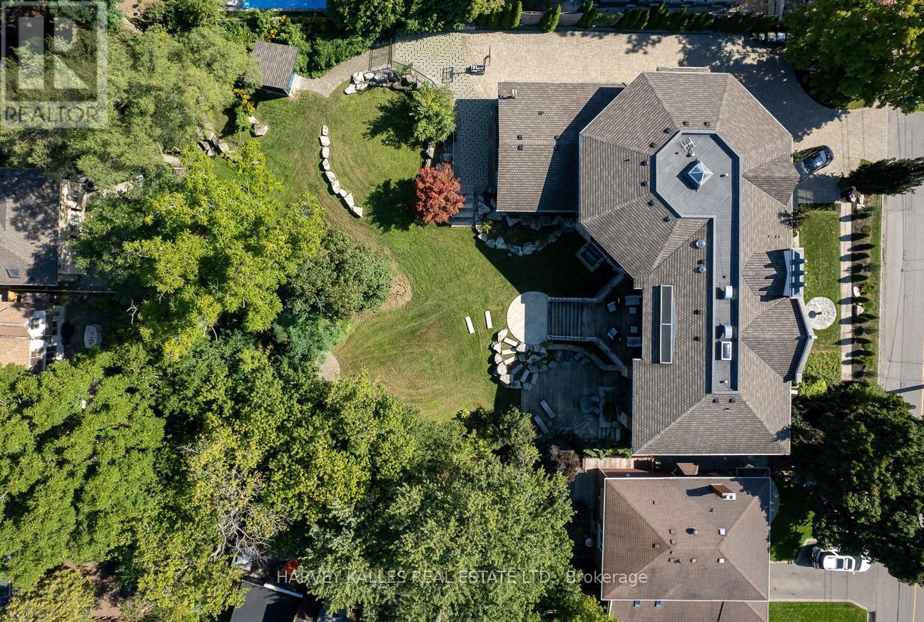 89 Kingsway Crescent, Toronto, Ontario  M8X 2R8 - Photo 46 - W12433346