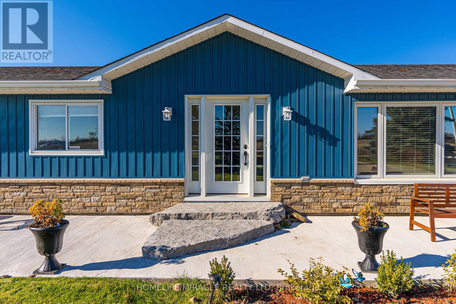 4700 Concession Rd 3, New Tecumseth, Ontario  L9R 1V1 - Photo 4 - N12553632