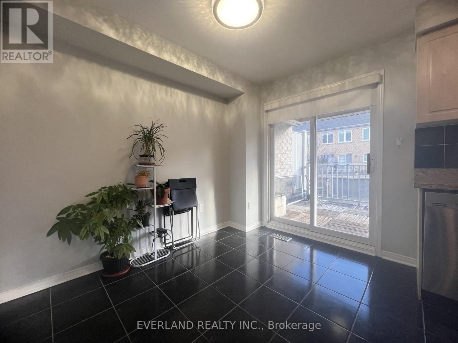 15 Orchid Road, Markham, Ontario  L3T 7T7 - Photo 7 - N12553652