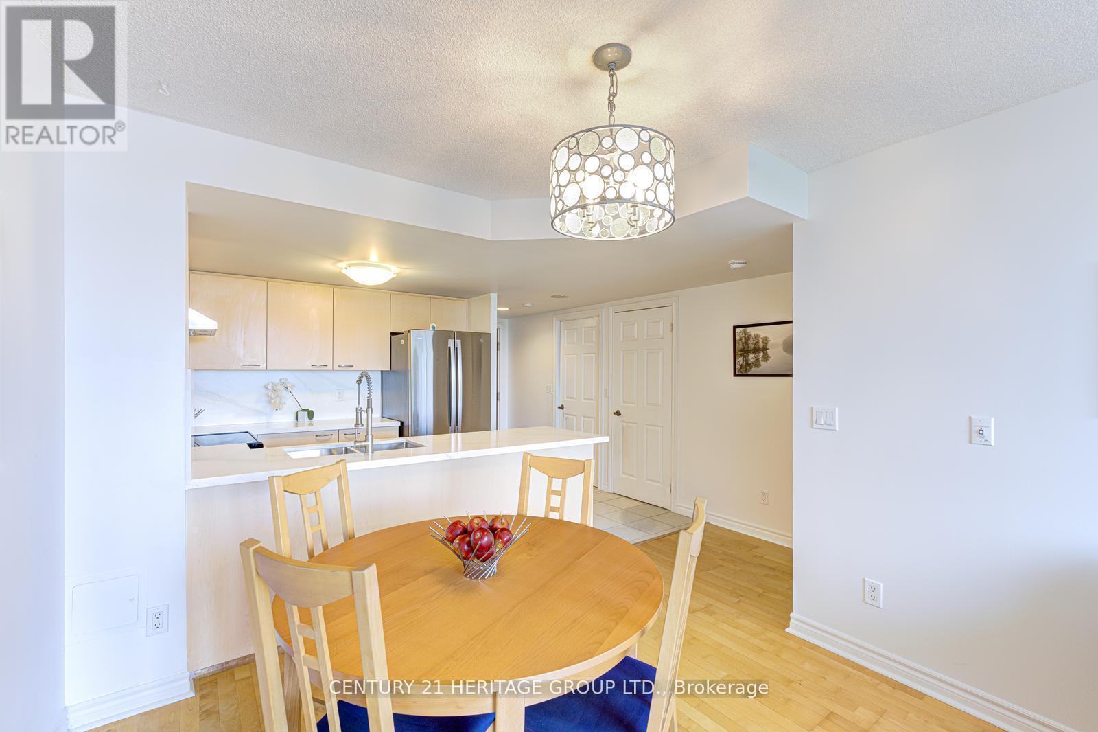 1003 - 130 Pond Drive, Markham, Ontario  L3T 7W5 - Photo 15 - N12553684