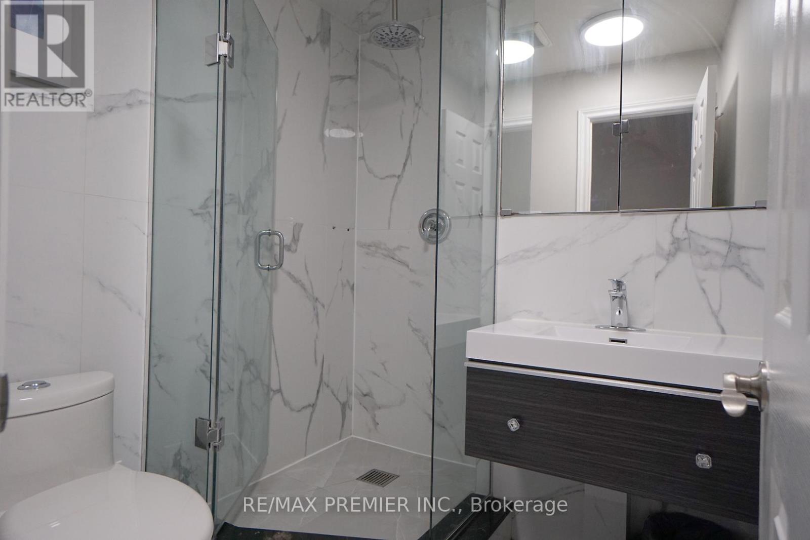 425 Balmoral Drive, Brampton, Ontario  L6T 1W1 - Photo 34 - W12553648