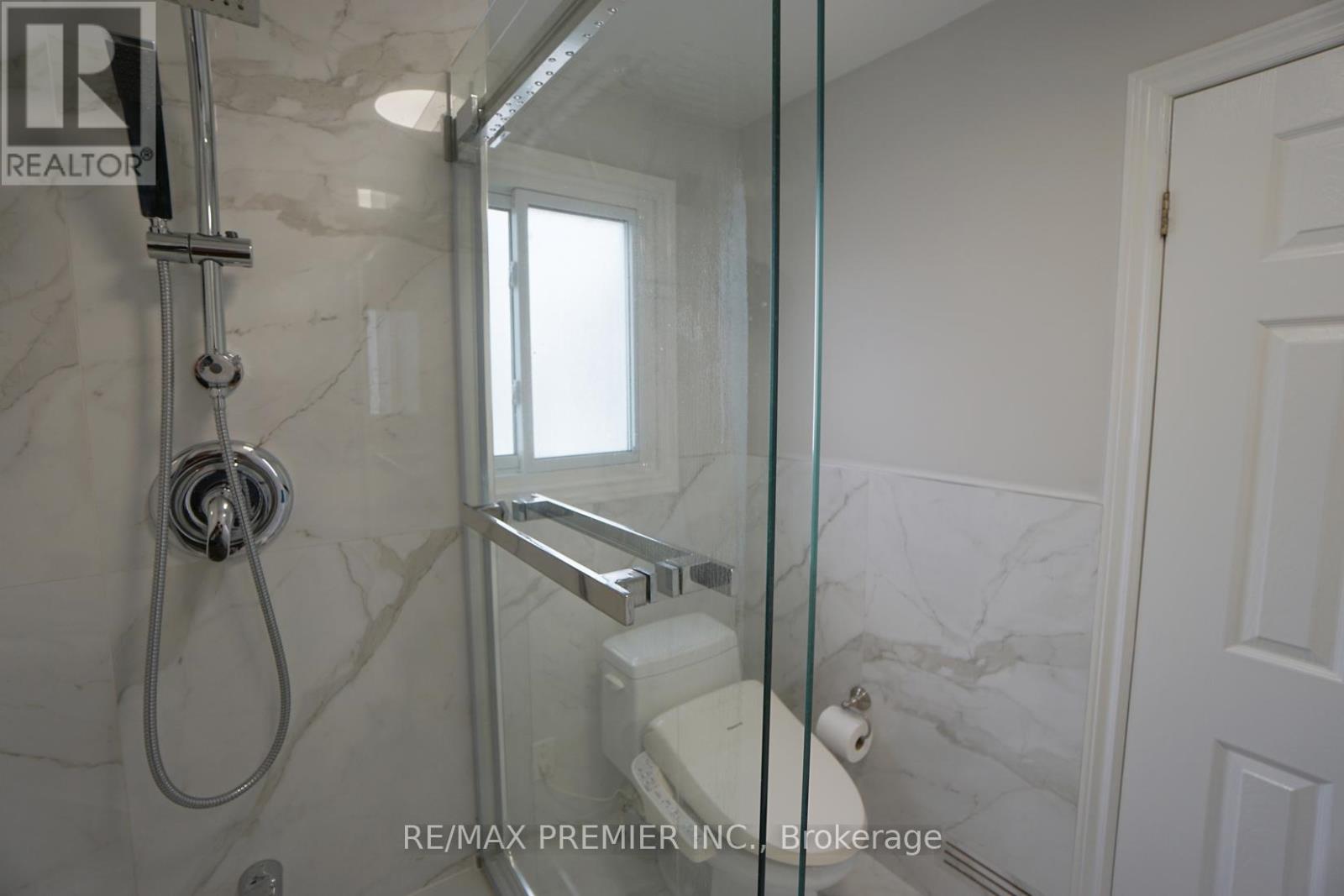 425 Balmoral Drive, Brampton, Ontario  L6T 1W1 - Photo 35 - W12553648